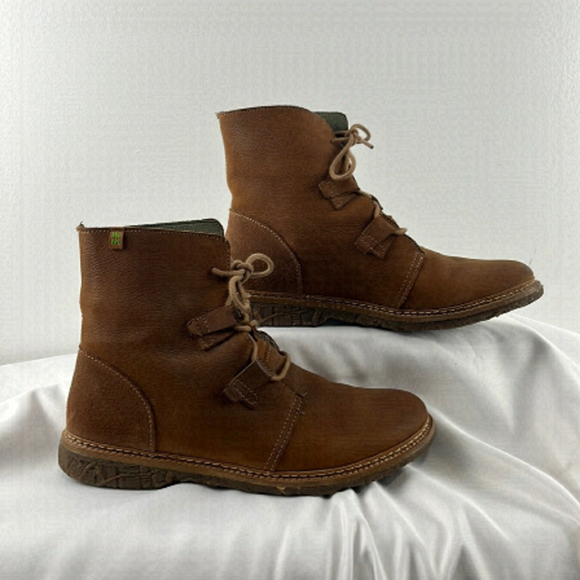 El Naturalista Brown Nubuck Lace-Up Boots - Picture 1 of 8